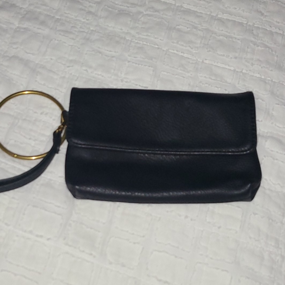 Black wristlet